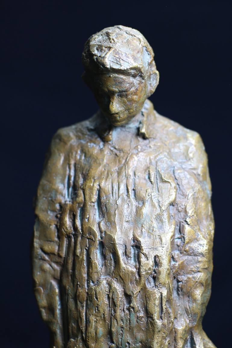 Original Figurative Men Sculpture by Narinart Armgallery