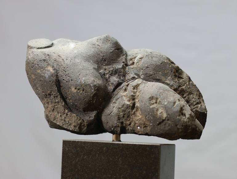 Original Figurative Women Sculpture by Narinart Armgallery