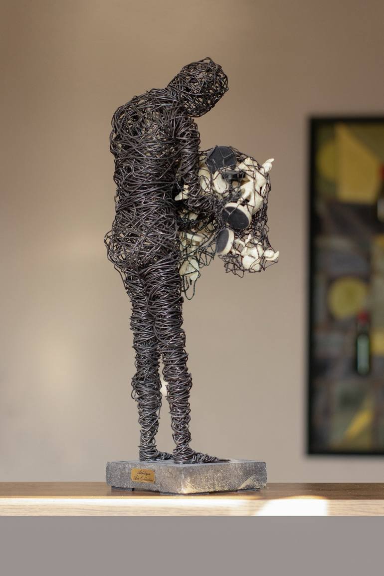 Original Figurative People Sculpture by Narinart Armgallery