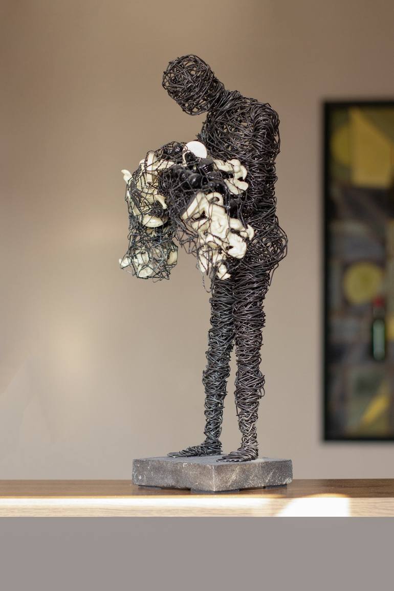 Original Figurative People Sculpture by Narinart Armgallery