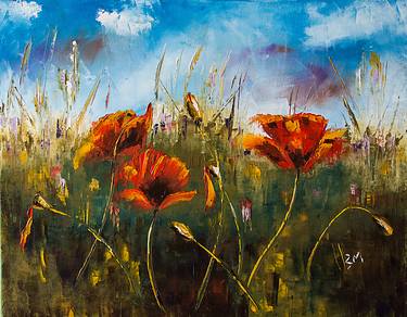 Poppy flowers on the field thumb