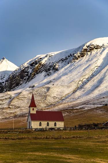 Small Icelandic church mountains landscape Europe # 1 thumb