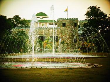 Fountain at the Castle (2017) (Original) thumb