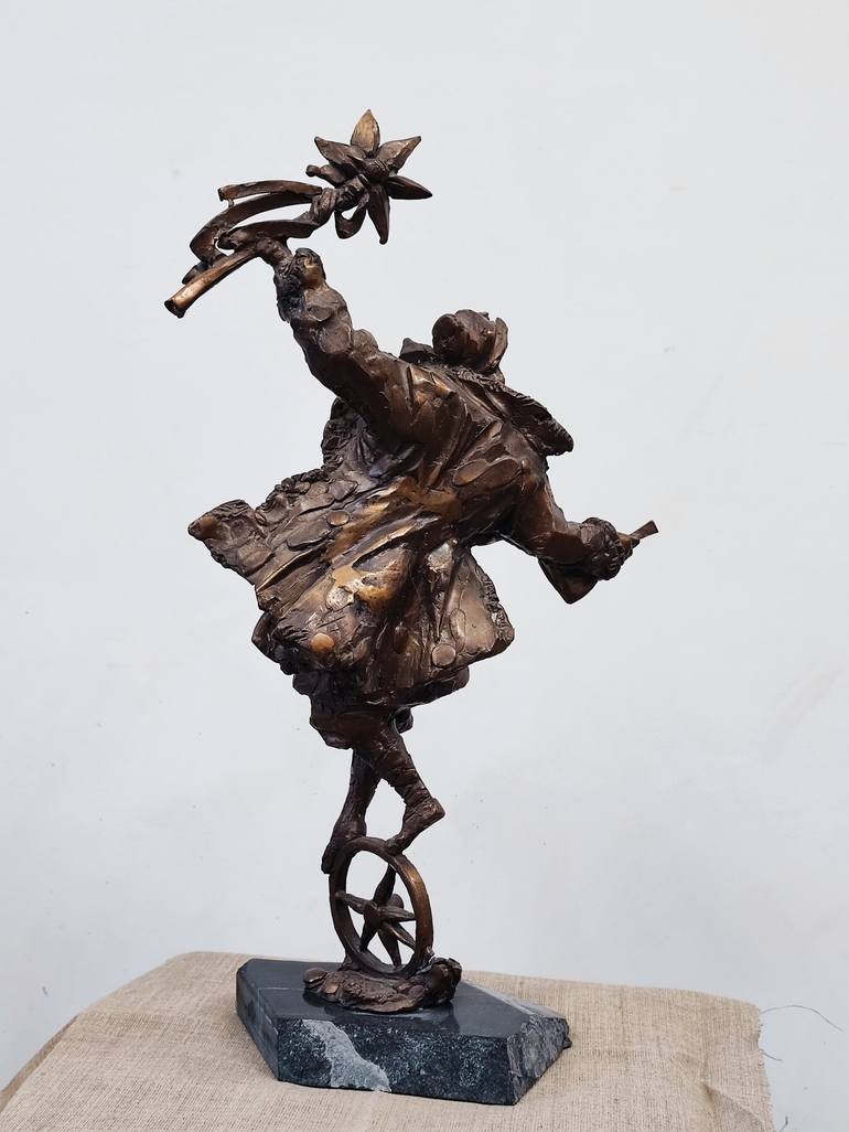 Original Figurative Men Sculpture by Kirill Grekov
