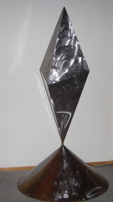 Rotating  octahedron cinetic sculpture thumb