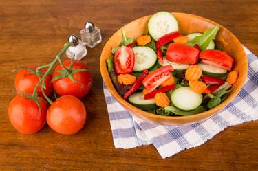 Fresh Salad with Tomatoes thumb