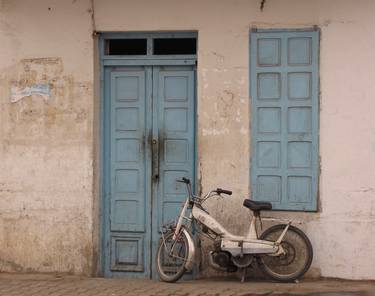 Tunisian Moped Photo thumb