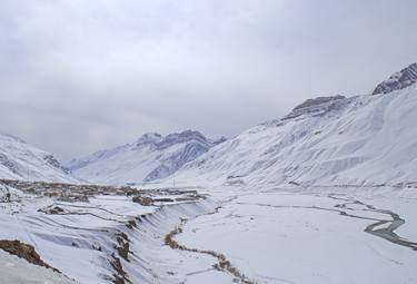 THE SNOW COVERED MOUNTAINS thumb