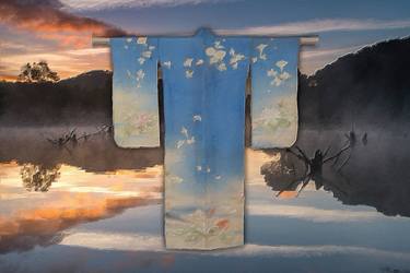 Vintage Traditional Japanese Geisha Kimono Mountains Water thumb