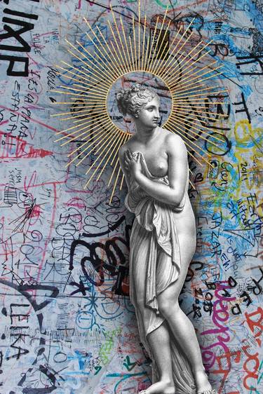 Vintage standing Venus statue Graffiti - Limited Edition of 1 thumb