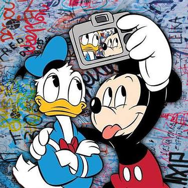 Donald Duck And Mickey Mouse Selfie Disney 3 thumb