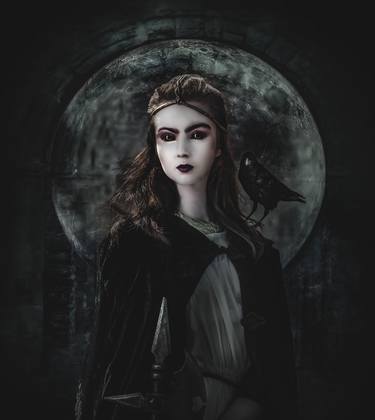 gothic queen - Limited Edition 2 of 5 thumb