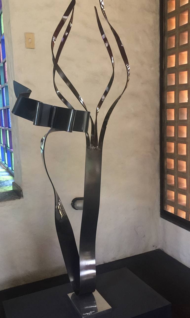 Original Abstract Sculpture by Jose Ignacio Alvarado