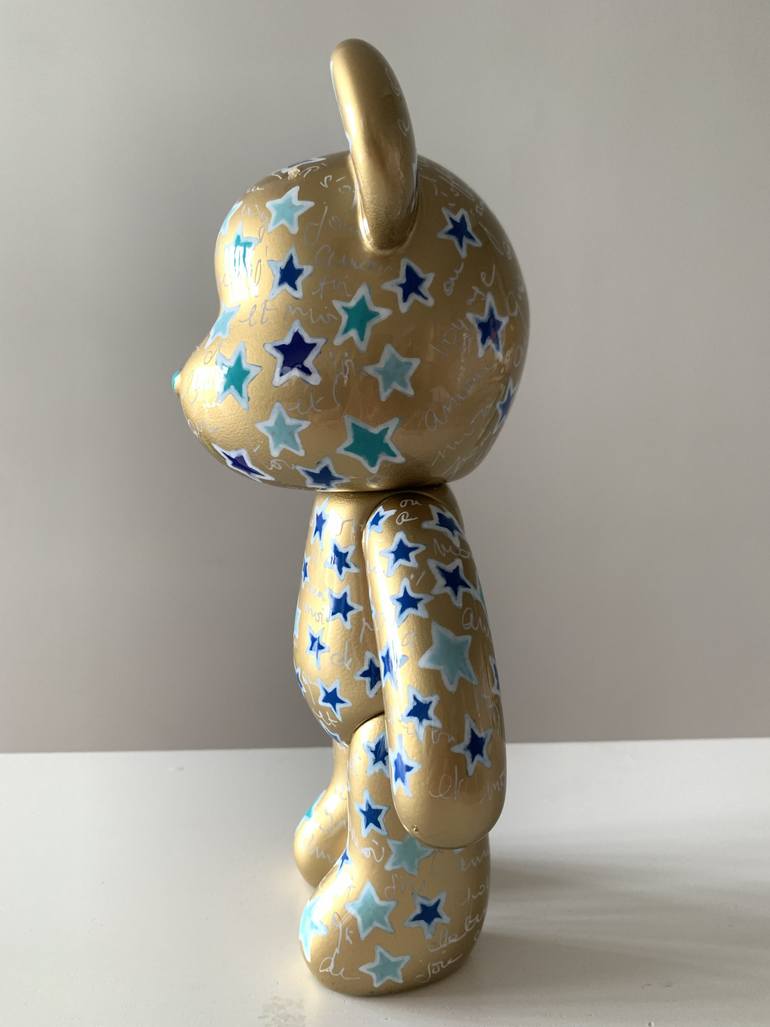 Original Contemporary Animal Sculpture by Caroline Montigneaux