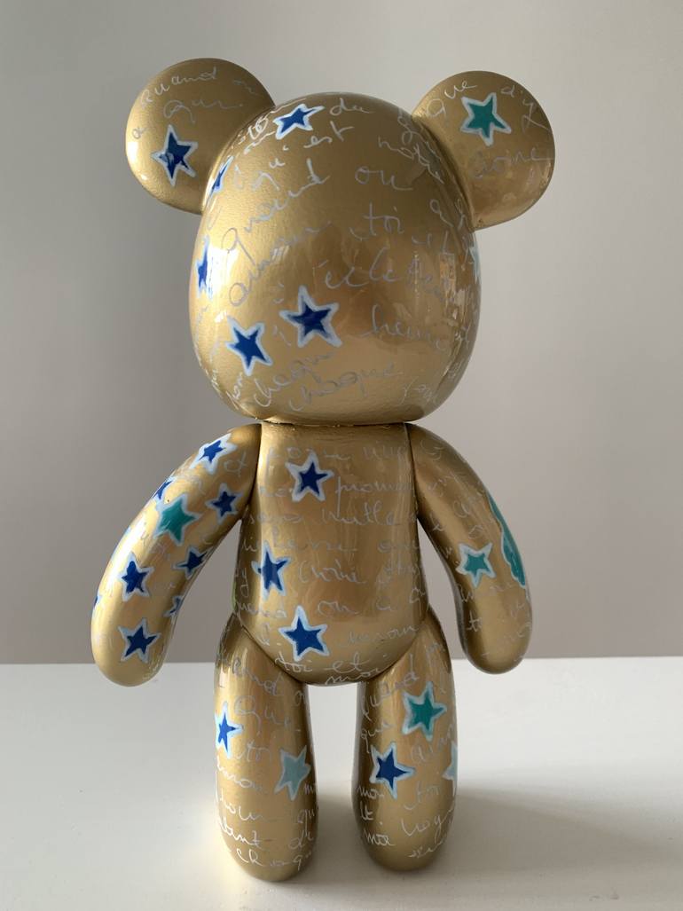 Original Contemporary Animal Sculpture by Caroline Montigneaux