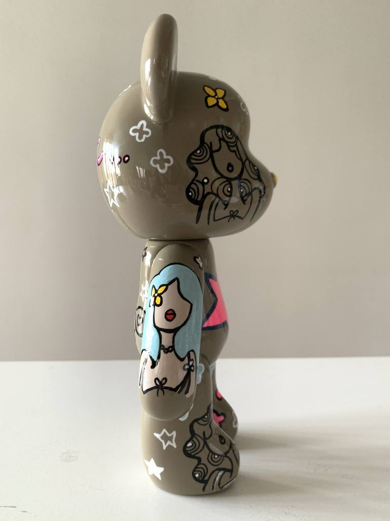 Original Contemporary Animal Sculpture by Caroline Montigneaux