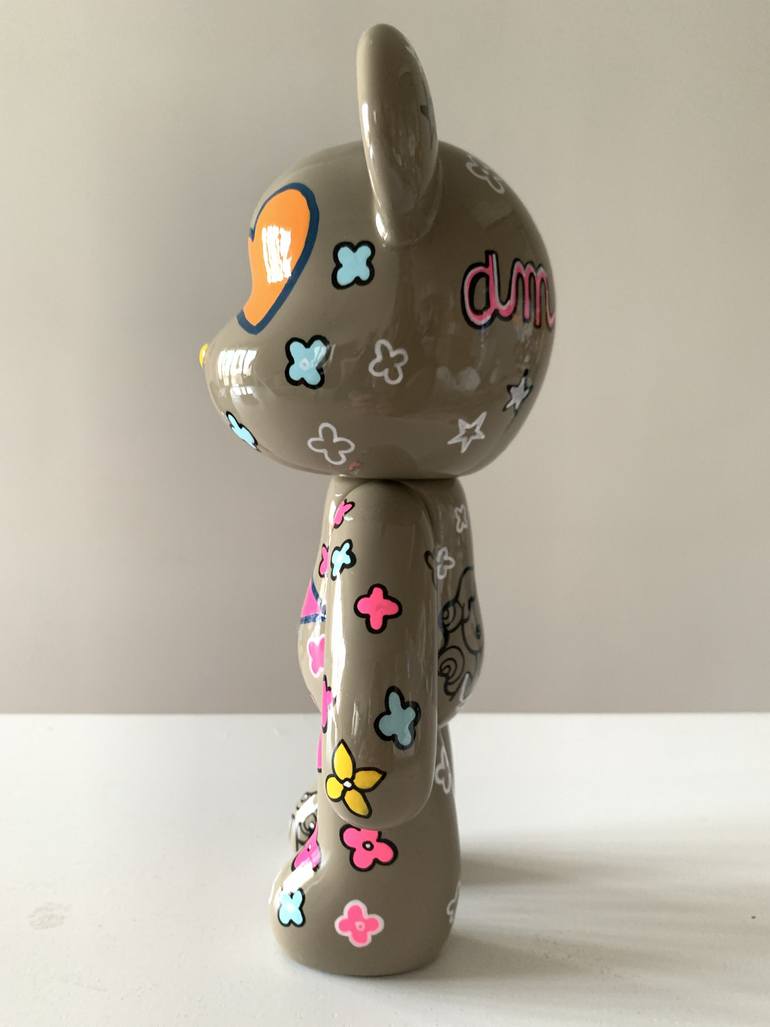 Original Contemporary Animal Sculpture by Caroline Montigneaux