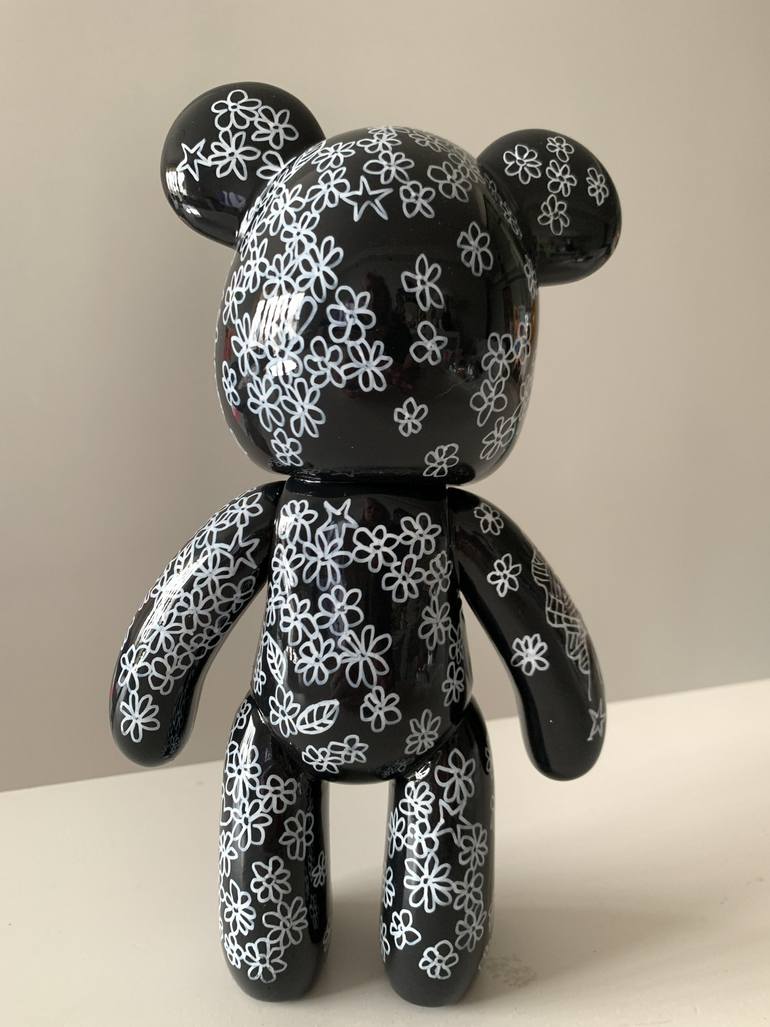 Original Contemporary Animal Sculpture by Caroline Montigneaux