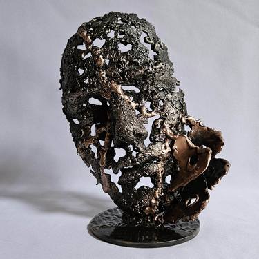 A tear 1-24 - Face metal sculpture thumb