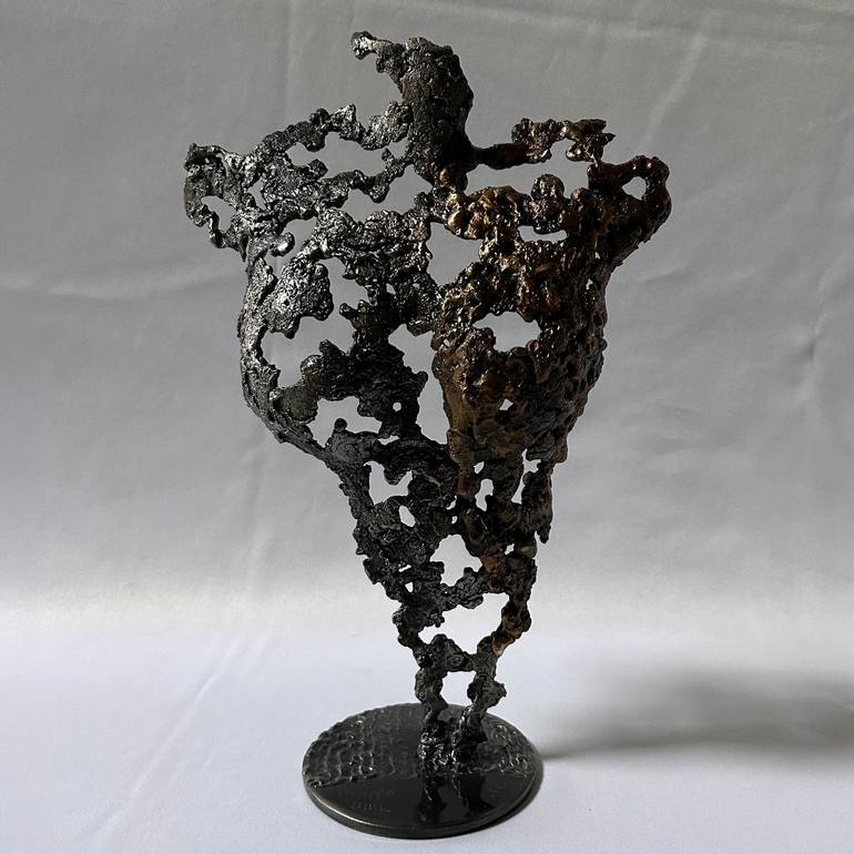 Original Contemporary Women Sculpture by Philippe Buil