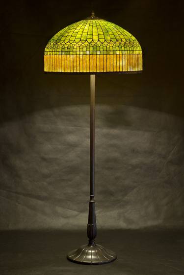Curtain Border stained glass lamp. Tiffany lamp replica thumb