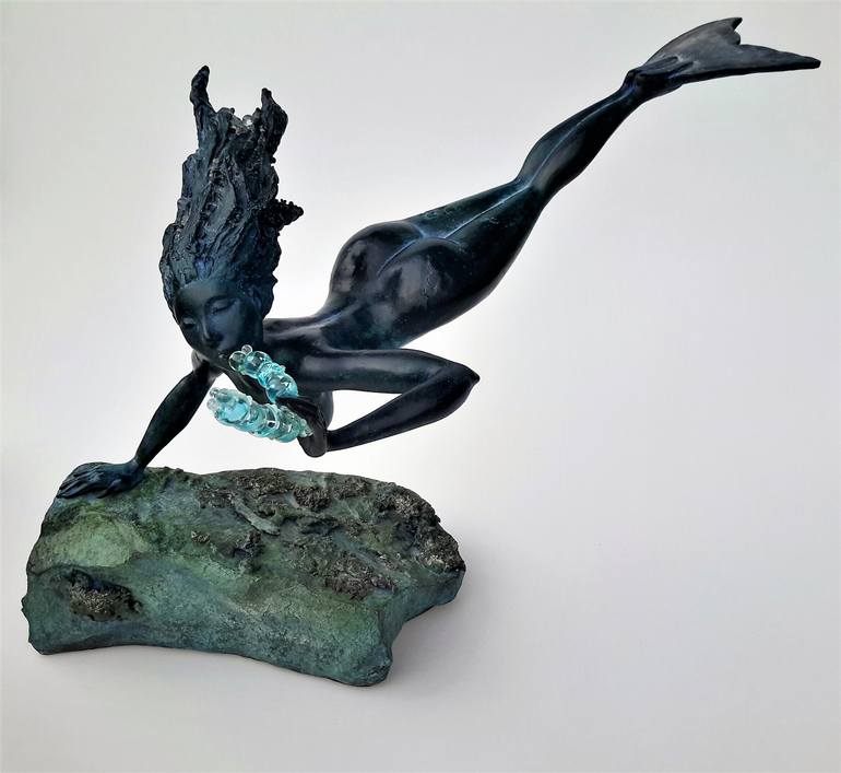 Original Art Deco Women Sculpture by Valeria Koshkina