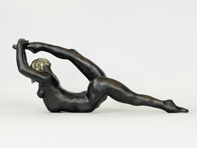 Original Figurative Nude Sculpture by Thomas Welti